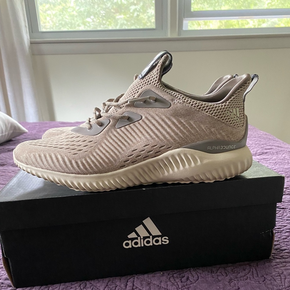 Adidas Alphabounce EM Size 10